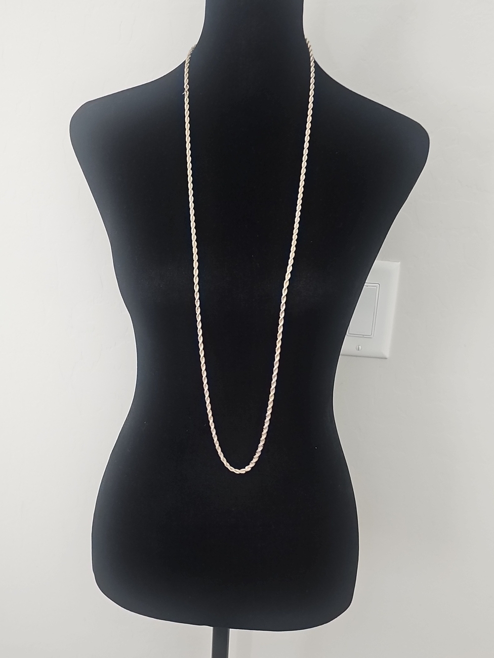 Elegant Long Rope Infinity Necklace in Gold